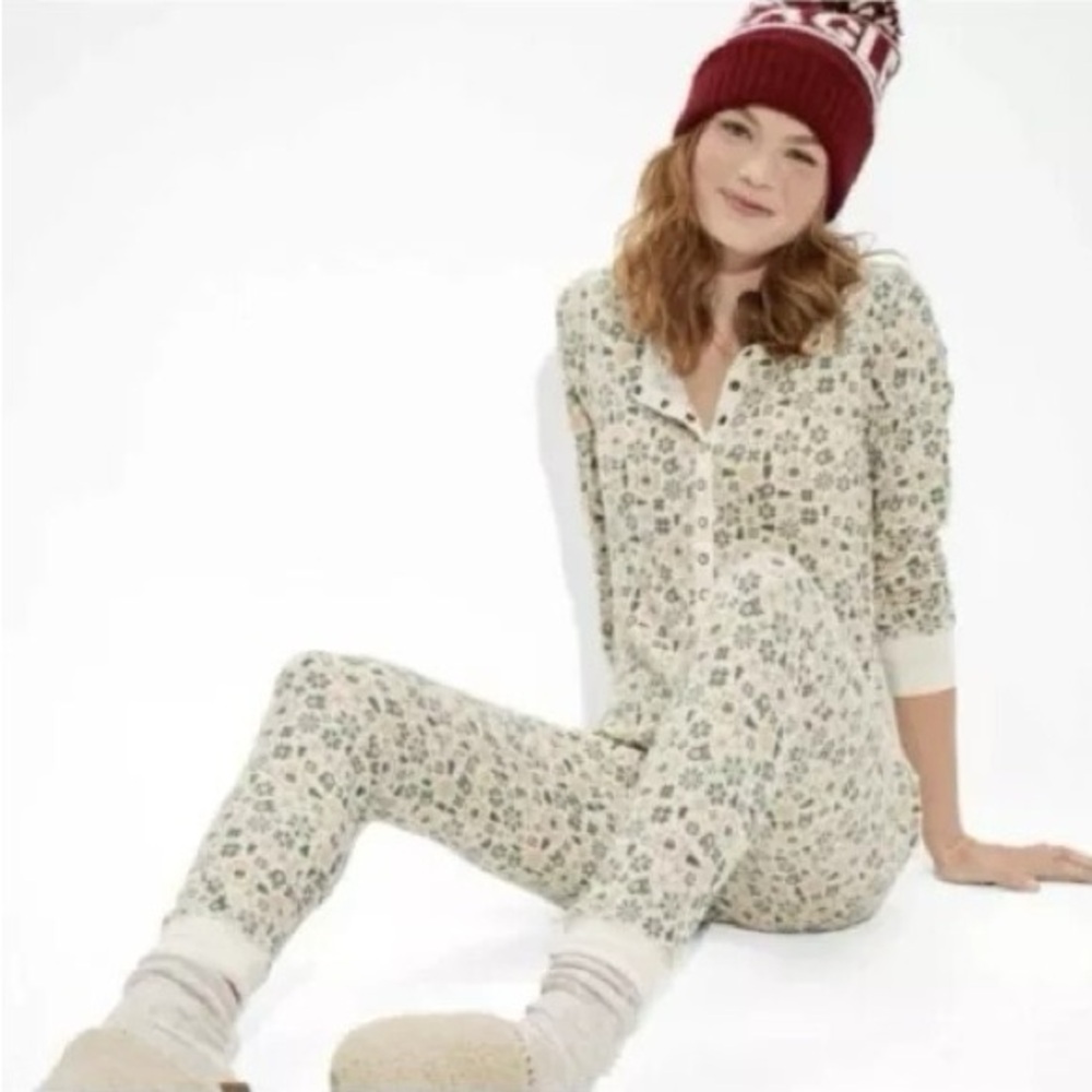 NWT Cozy American Eagle Women's Waffle Long Sleeve Holiday Onesie Pajama